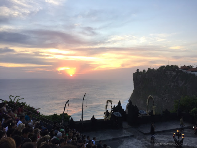 Kecak dance and sunset at Uluwatu temple