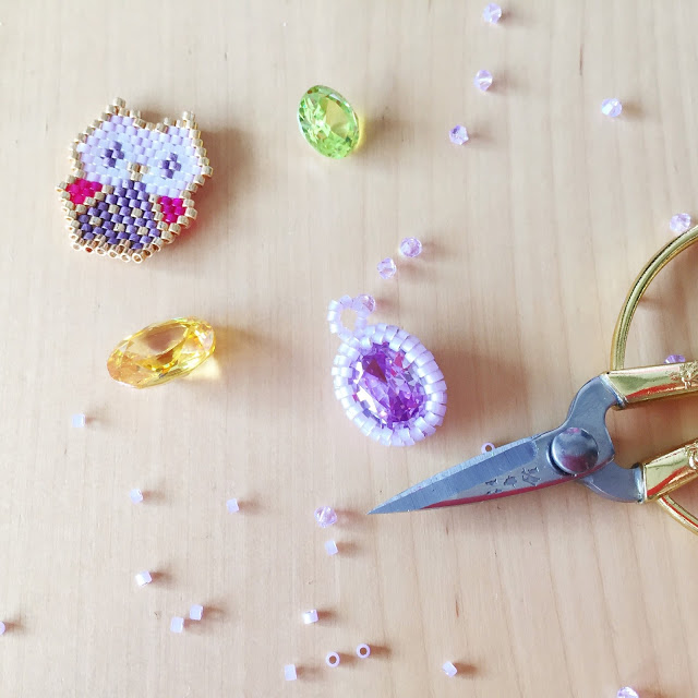 gem stone bezel with seed beads