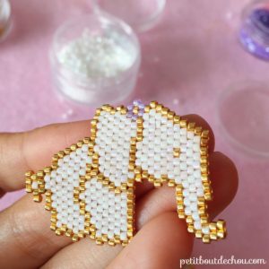 beaded elephant grid miyuki square pic