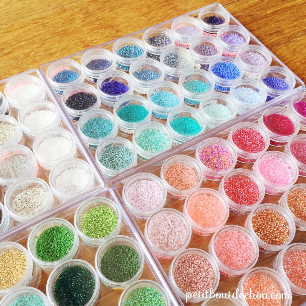 Circular transparent storage boxes for miyuki beads