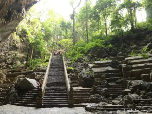 perfume pagoda cavern