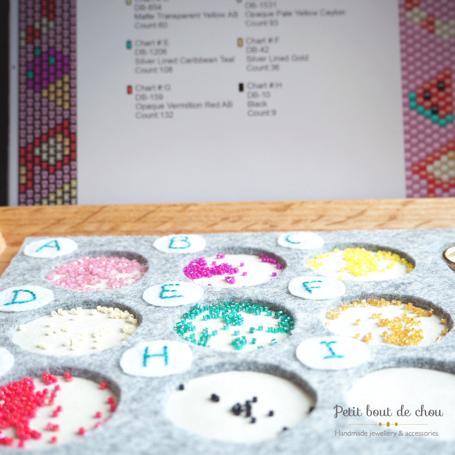 Beading mat handmade with letters - Petit Bout de Chou